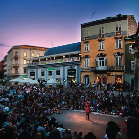 Stunning In With Wifi 別荘