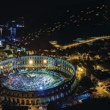 Stunning In With Wifi * プーラ