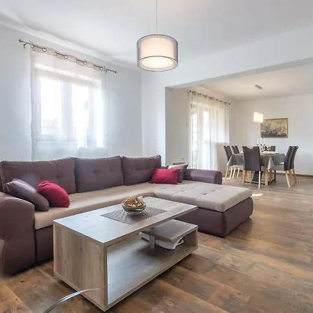 Feriehus 4 Bedroom Gorgeous In *